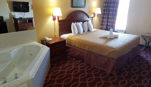 American Inn Evansville
