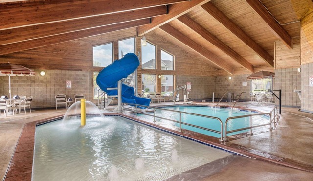 AmericInn by Wyndham Fargo West Acres
