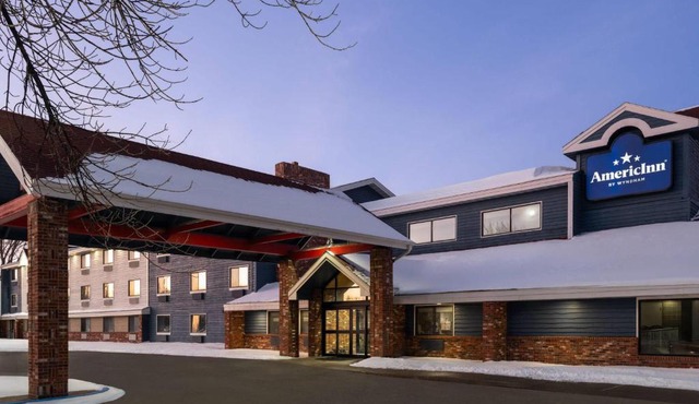 AmericInn by Wyndham Grand Forks