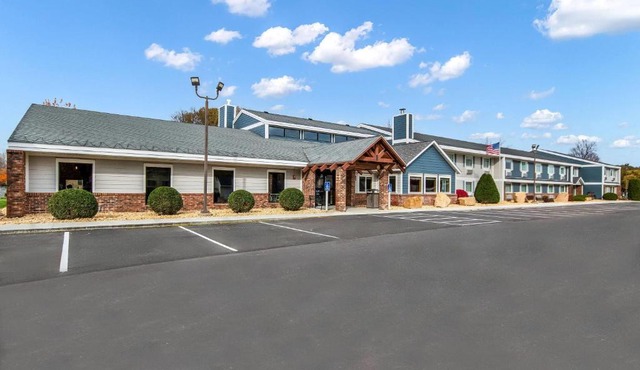 AmericInn by Wyndham St. Peter