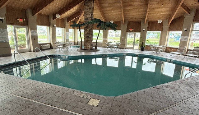 Ameristay Hotel Inn & Suites Waverly