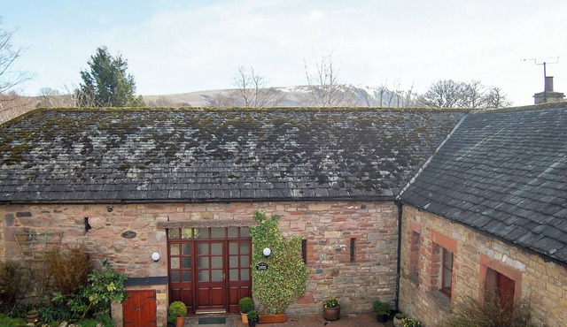 An attractive and spacious cottage close to the River Eamont.