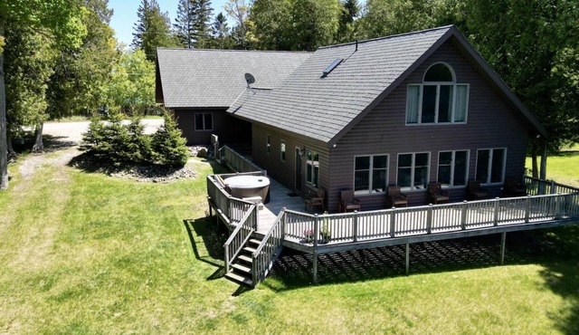 Anchorwood Cabin on Drummond Island