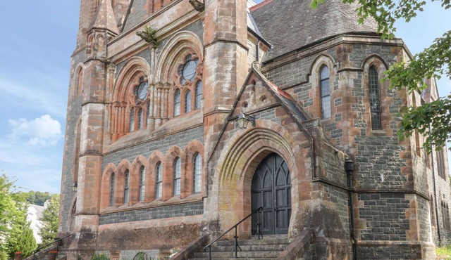 APARTMENT 1 ST MARY'S CHURCH, pet friendly in Moffat