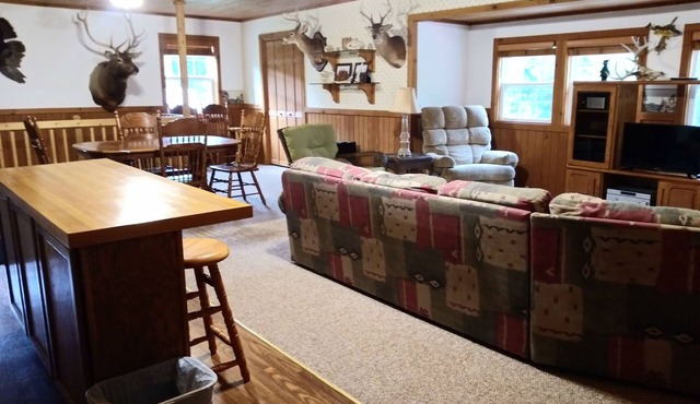 Apartment with lake access