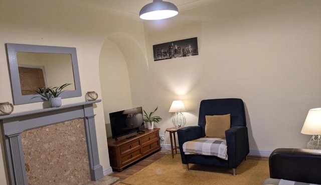 Apartment with Outside Patio and Car Space