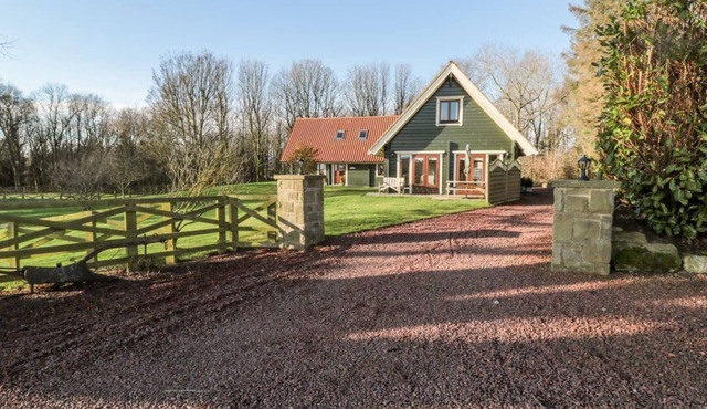 Apple Tree Lodge, Swarland