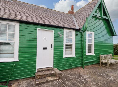 Armstrong Cottages No6