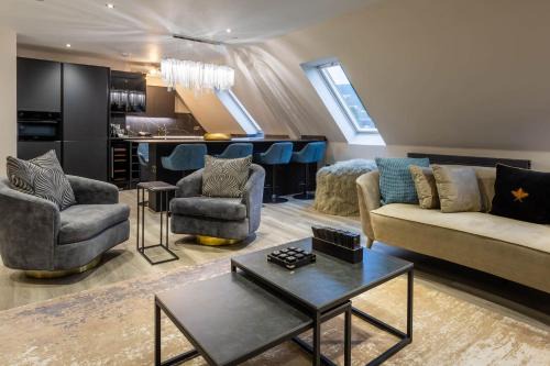 Arran Shores Luxury Shorefront Penthouse Suite 13
