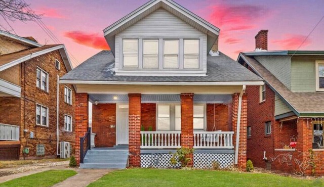 Aspinhaus - 3 BR, 2 BA