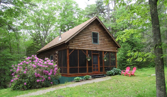 "Authentic "Log Cabin in Boothbay Harbor Maine