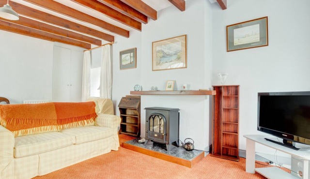 Barn End - Two Bedroom House, Sleeps 4