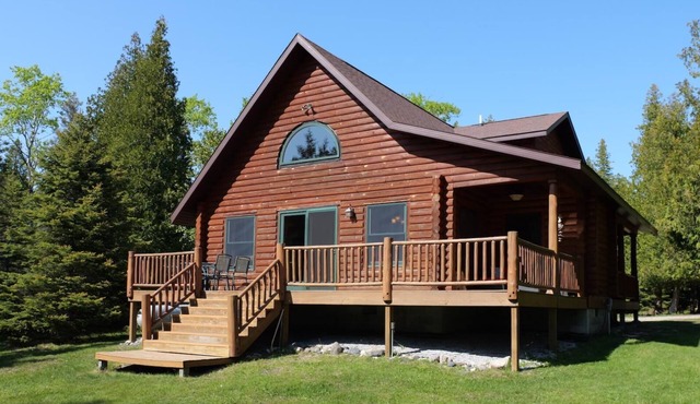 Bass Cove Cottage on Drummond Island