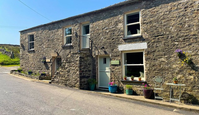 Baugh Fell View - Two Bedroom House, Sleeps 4