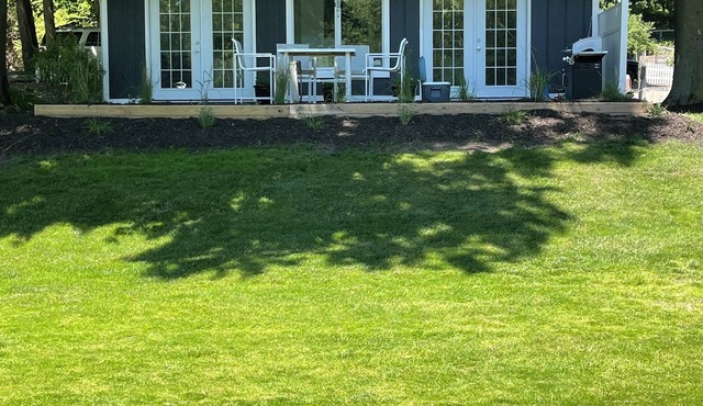 Bayside cottage is our new Hamlin lake cottage. Complete with docks 50’ away.