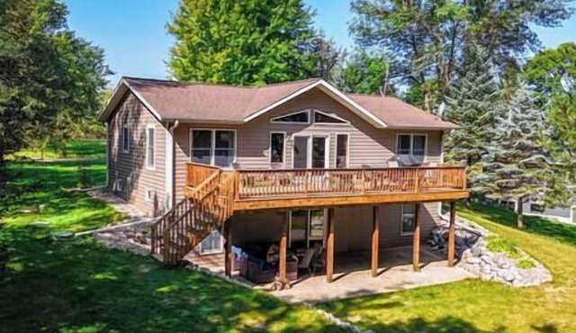 "Bayview Breeze" on Lake Irene