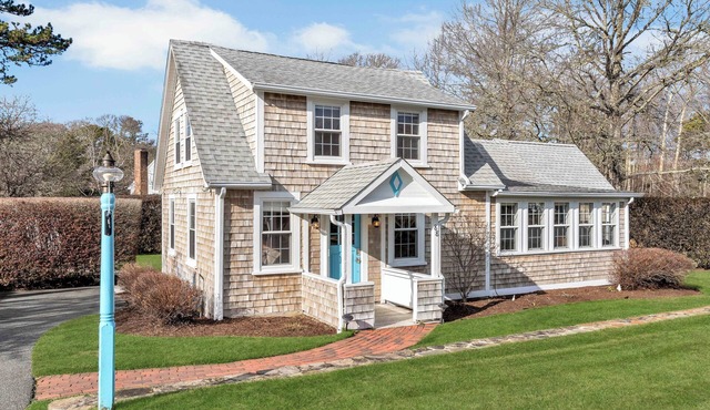Beach Bungalow: Steps to Beach, Luxury Family Fun