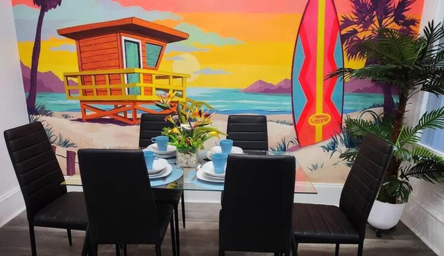 Beach Theme Mins to Cedar Pt, Sports Force & Ferry, Private Deck, EV, Kids & Pet Friendly
