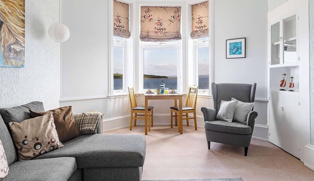 Beachfront Apartment with Stunning Sea Views