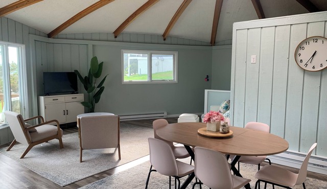 Beautiful 2-bedroom cottage in Boyne Falls/Walloon perfect for relaxing getaway
