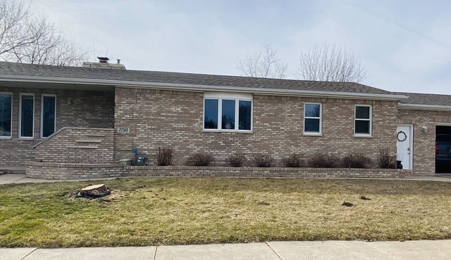 Beautiful 4br home located within blocks of EAA grounds!