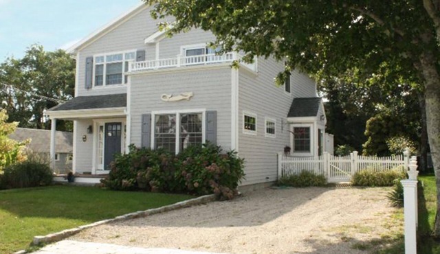 Beautiful Beach House on Private Beach - Popponessett, New Seabury