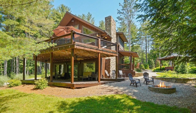 Beautiful Cabin Nestled Among Majestic White Pines