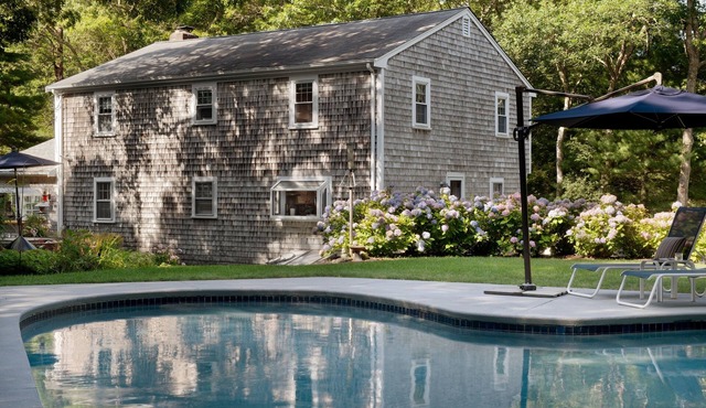 Beautiful Cotuit Home w/Amazing Pool, near Beaches
