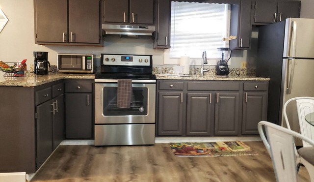 Beautiful Cozy Hill top 1BR near Boston & Salem