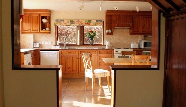 Beautiful detached sandstone cottage in a quiet rural situation.