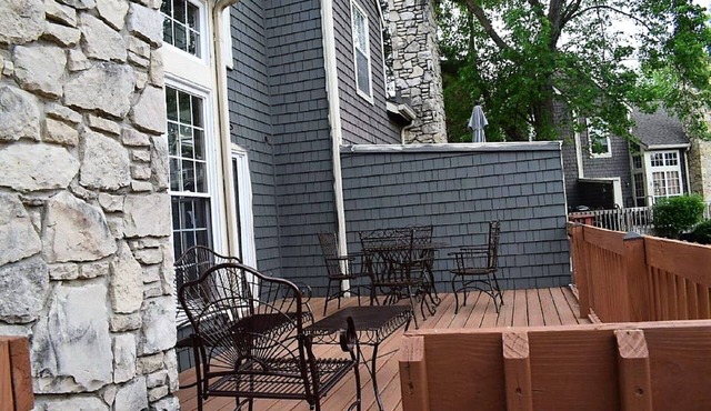 Beautiful Eagle Creek Hideaway - Great Location!!!