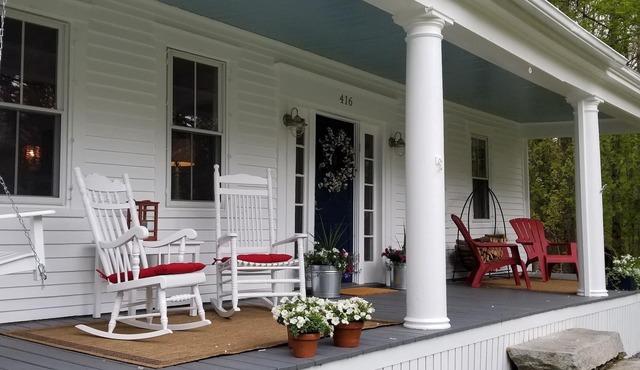 Beautiful farmhouse on the Boothbay Peninsula! Leaf peeping and Gardens Aglow!