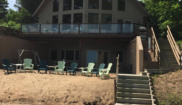 Beautiful Glen Lake Vacation Home