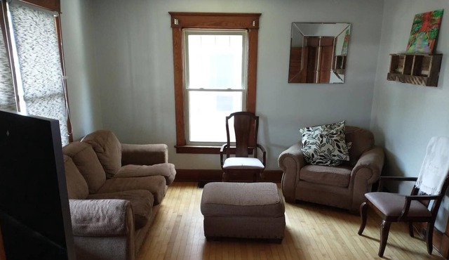 Beautiful Home off I-75/71, Great Neighborhood