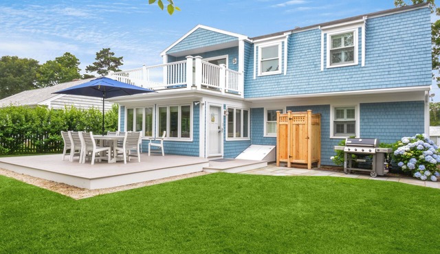 Beautiful Home - Short Walk to Private Beach/Central AC
