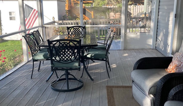 Beautiful Lake Home. Completely furnished .