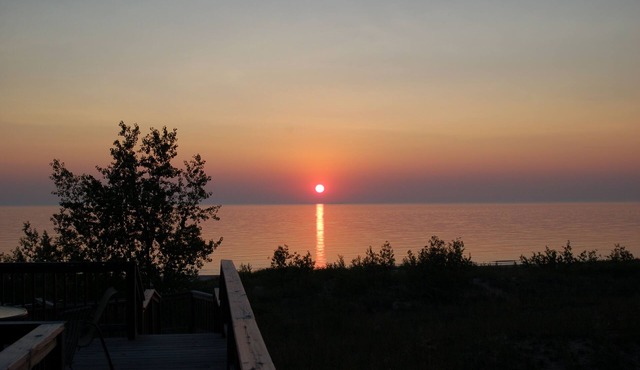 Beautiful Lake Michigan Beachfront Cottage