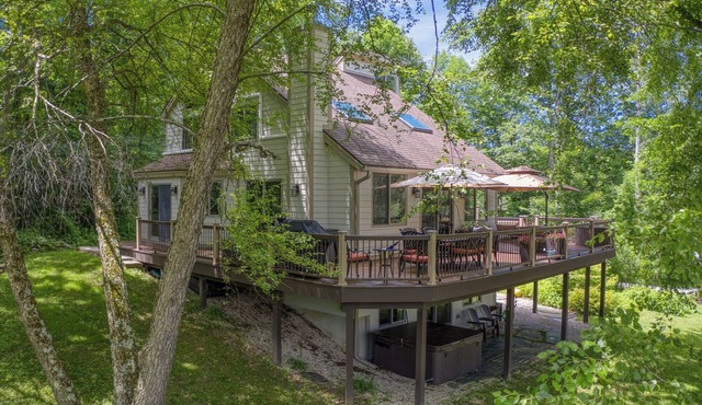 Beautiful Lake Retreat