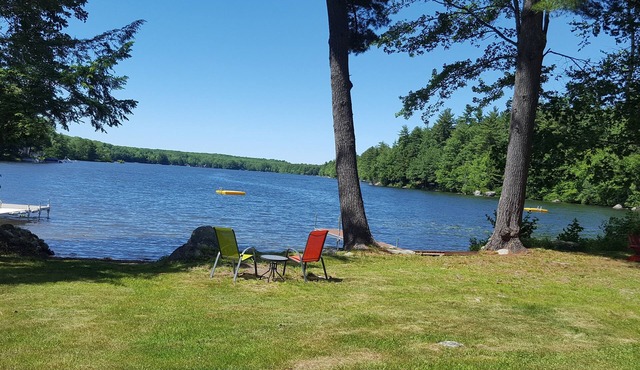 Beautiful Lakefront Home on pristine Swan Pond lake close to Maine beaches