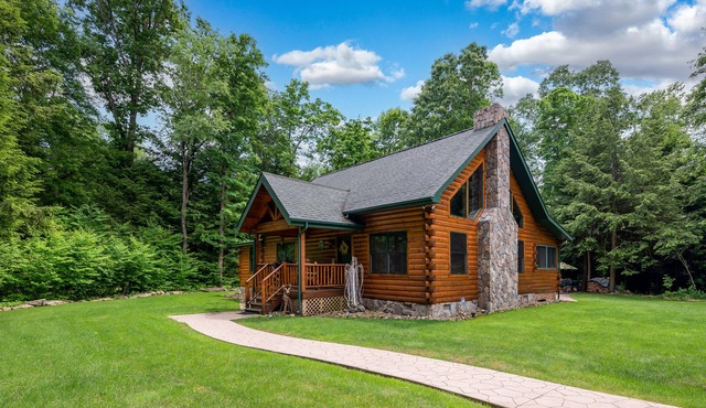 Beautiful Log Cabin on 17 Acres in NW Pennsylvania w/large game room.