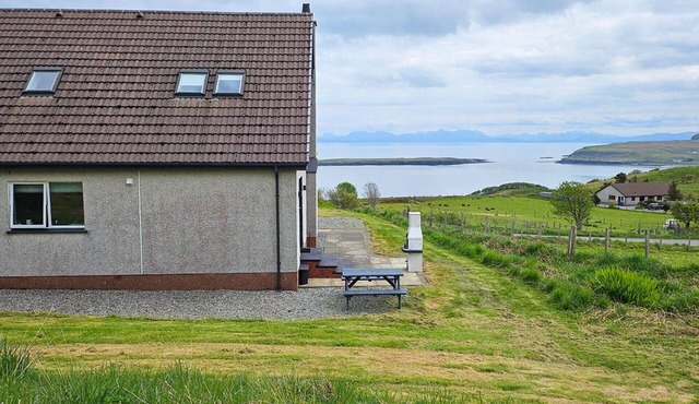 Beautiful private villa for 8 guests with WIFI and TV