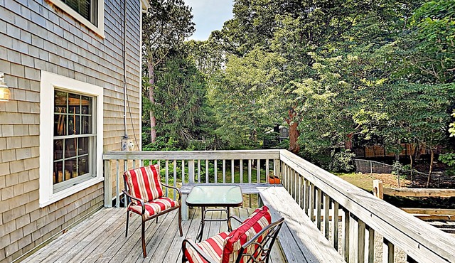 Beautiful remodel near Harwich Port - walk to Long Pond & Rail Trail