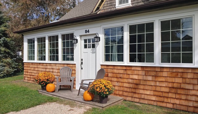 Beautiful, Renovated Private Beach House, One Block from Bay