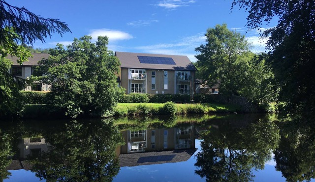Beautiful Riverside Holiday Home