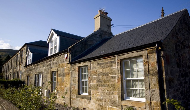 Beautiful sandstone cottage in picturesque village setting