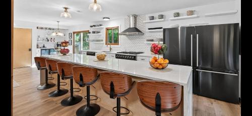 Beautiful spaces by Medicine Lake Home