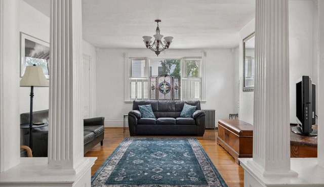 Beautiful West End Apartment