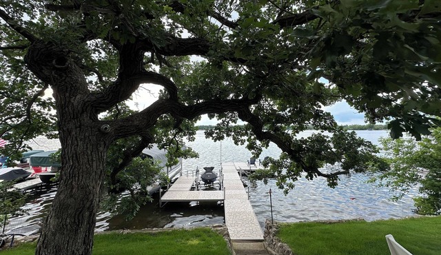 Bent Oak on Little Darling, A Home on Alexandria's Chain of Lakes