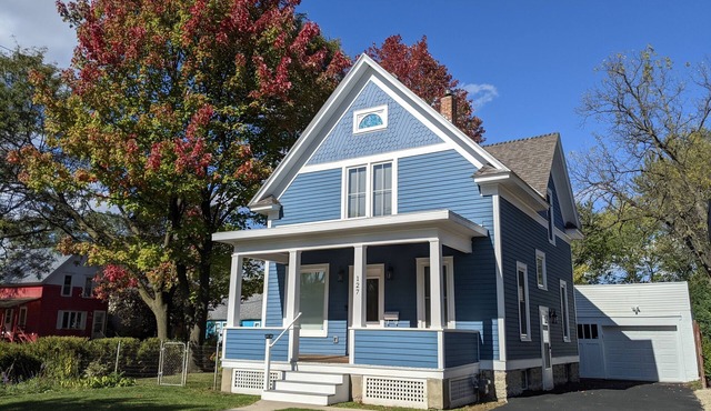 Berg Guest House, Just Blocks from Mayo & Downtown
