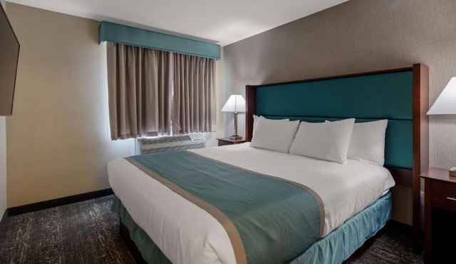 Best Western Hampshire Inn & Suites